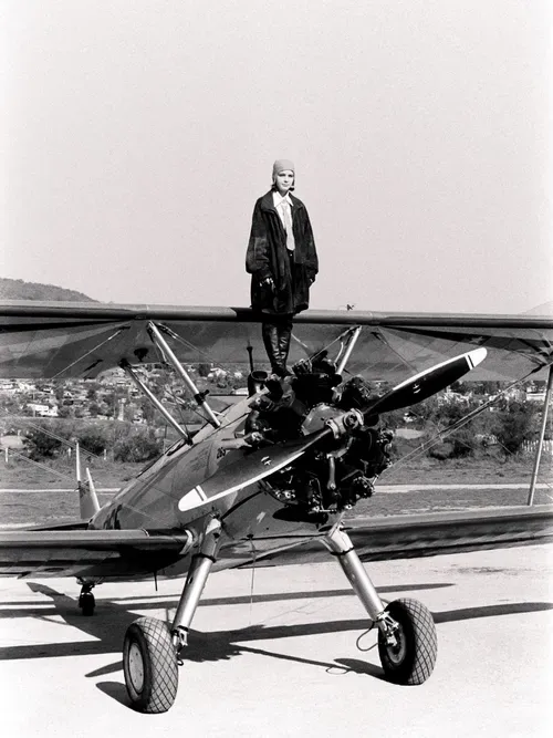 Kiara Ferrer y lo tangible